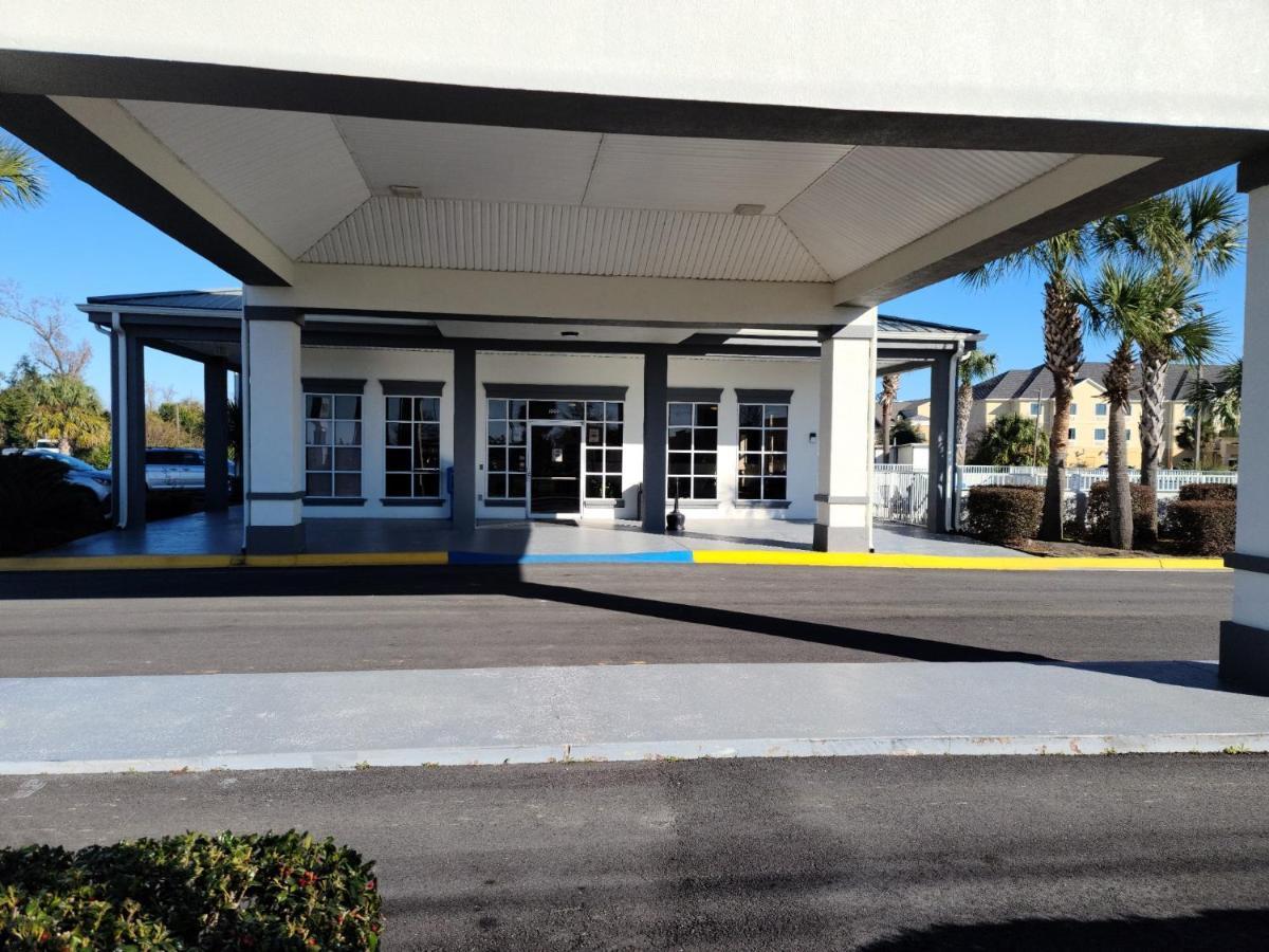 Baymont By Wyndham Marianna Exterior foto