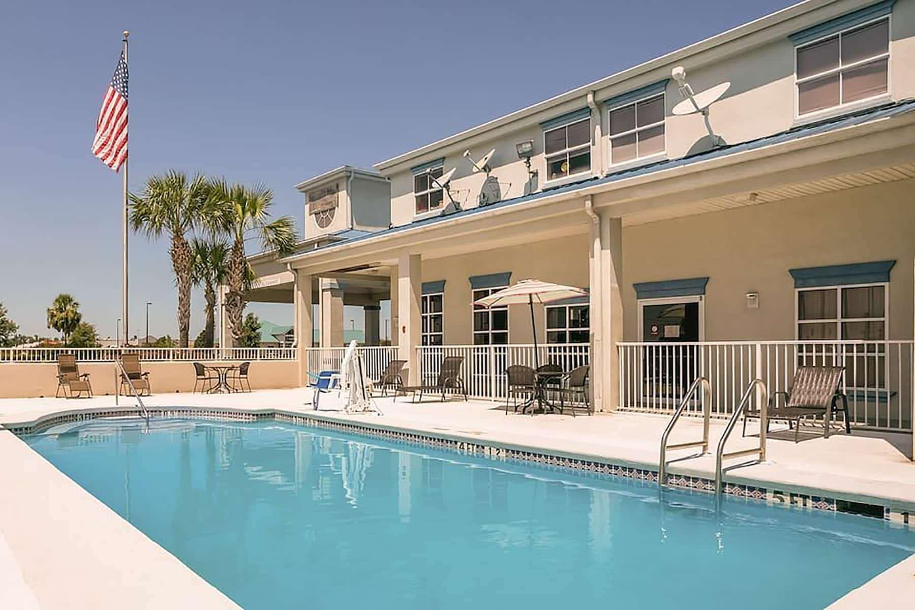 Baymont By Wyndham Marianna Exterior foto