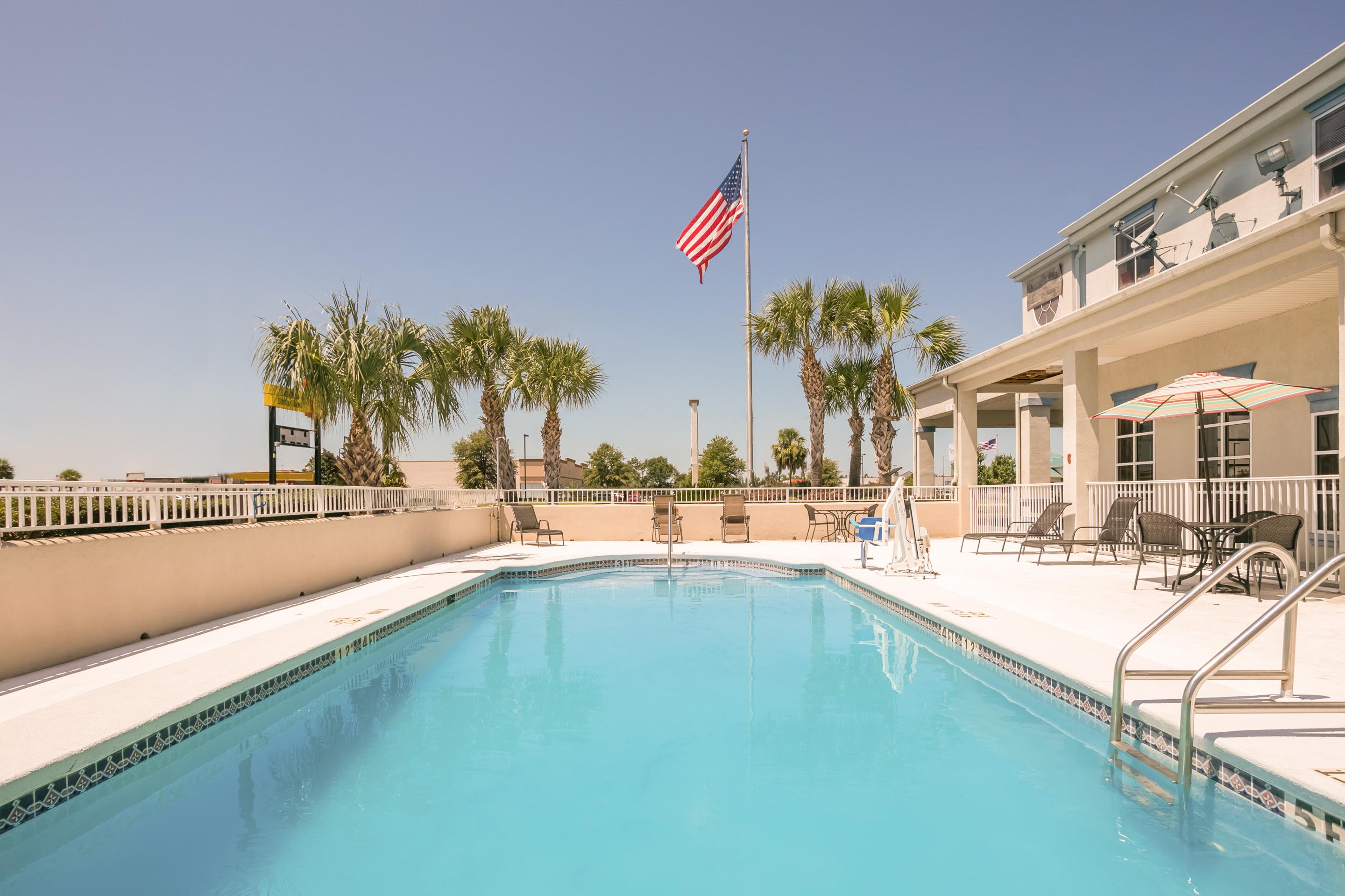 Baymont By Wyndham Marianna Exterior foto