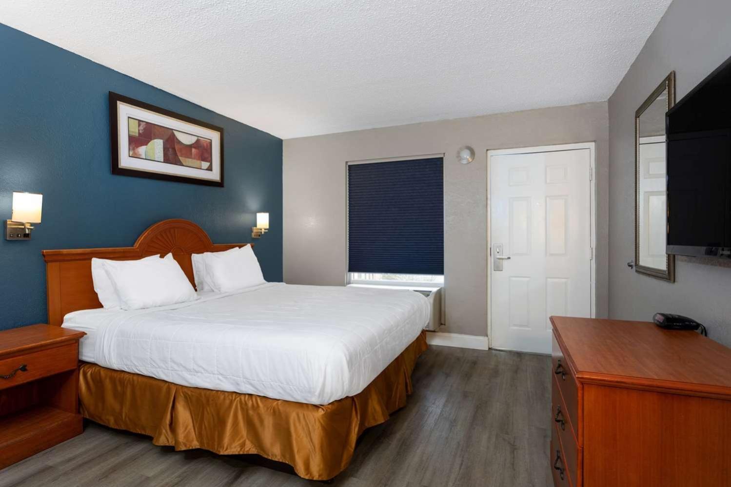 Baymont By Wyndham Marianna Exterior foto