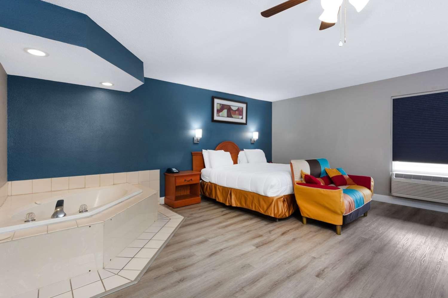 Baymont By Wyndham Marianna Exterior foto